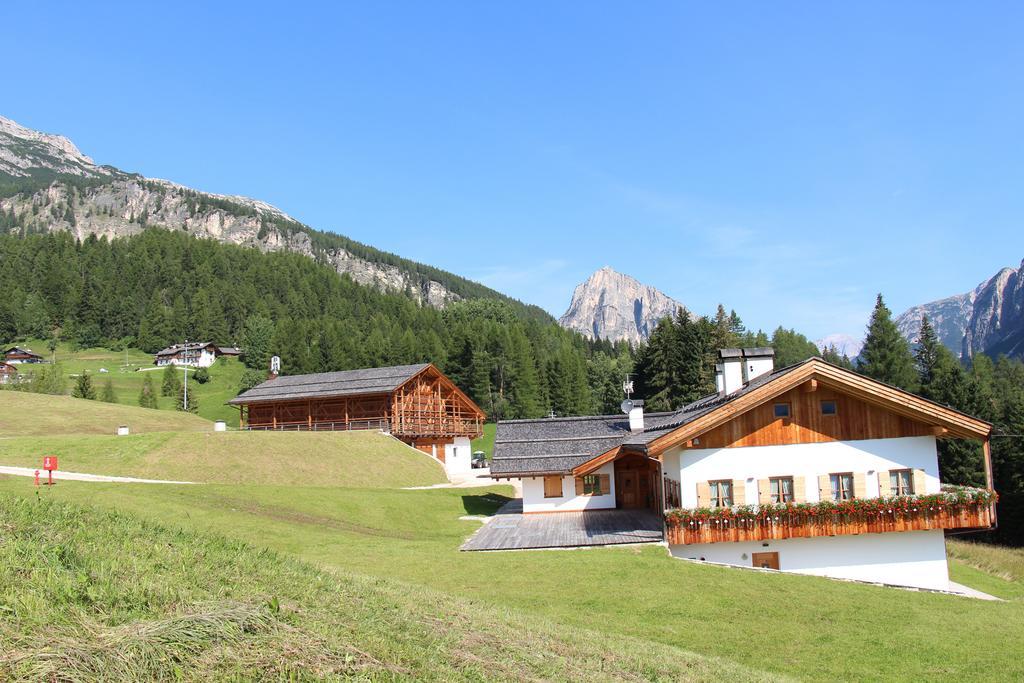 Jaegerhaus Agriturismo Cortina d'Ampezzo Luaran gambar